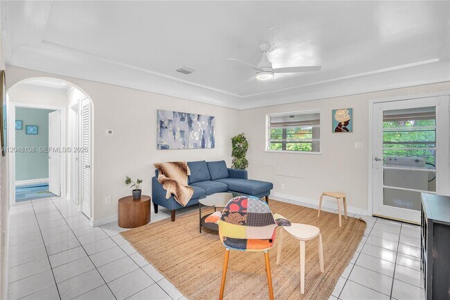 Foto del edificio - 261 SW 15th St