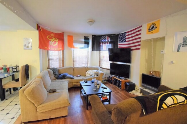 Building Photo - 505 Washington St