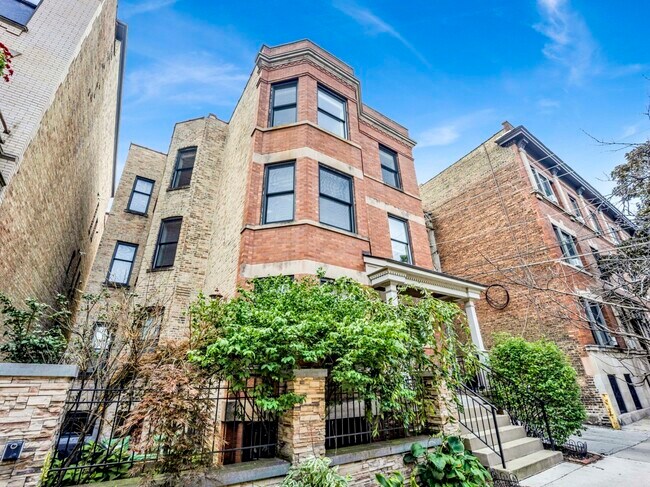 Foto del edificio - 703 W Wellington Ave