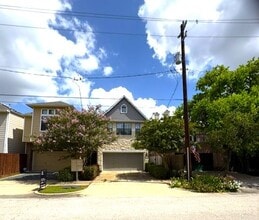 Building Photo - 5018 Dickson St
