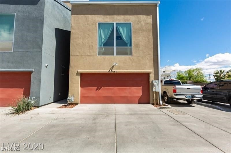 Building Photo - 254 Tower St