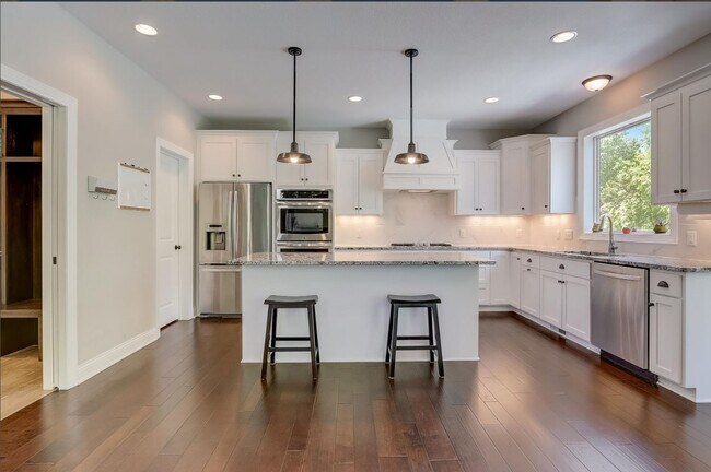 Foto del edificio - 1206 Rosemary Ln