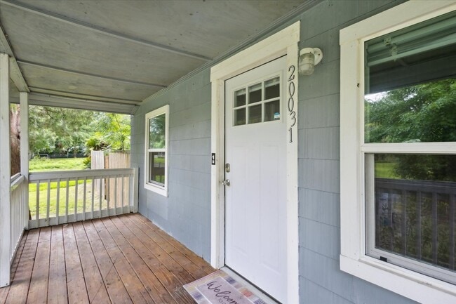 Building Photo - 20031 Oakdale Ave