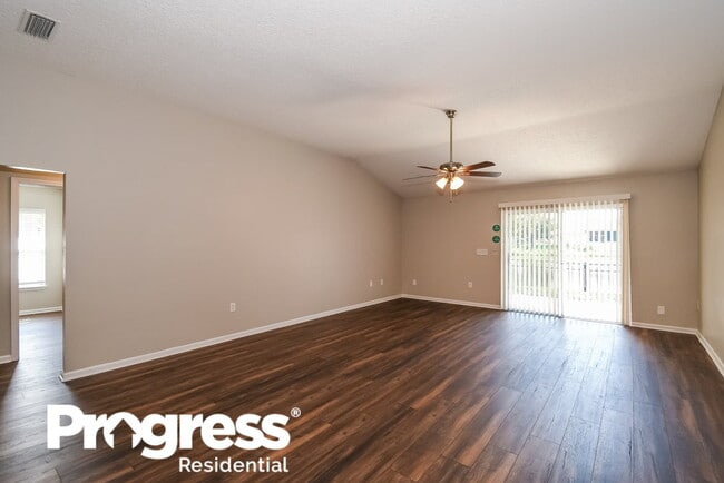 Building Photo - 14064 Fish Eagle Dr E