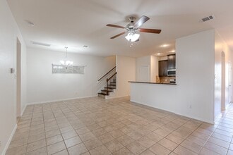 Building Photo - 13527 Vista De Oro St