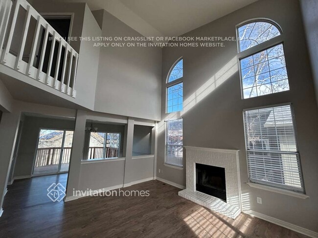 Building Photo - 5703 E 123rd Dr