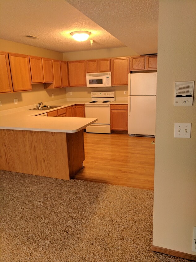 Kitchen - 1310-1320 Wenig Rd NE