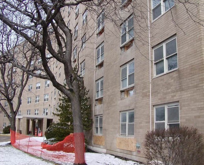 Foto del edificio - 11500 Detroit Ave