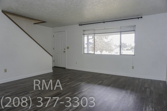 Building Photo - 2 Bedroom  Duplex on Boise Bench