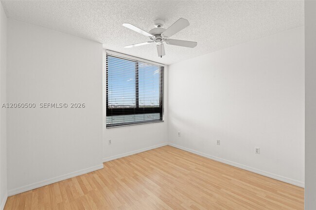 Building Photo - 1330 West Dr