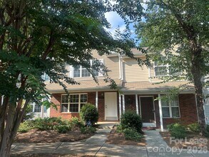 Building Photo - 5209 Ficus Tree Ln