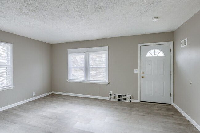 Foto del edificio - 3356 N 41st St