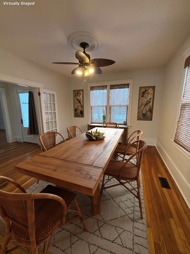 Building Photo - 135 Maria St