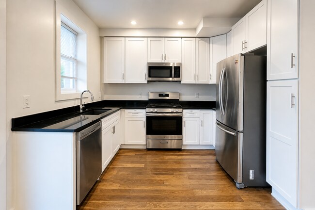 Photo - 727 Quebec Pl Apartment