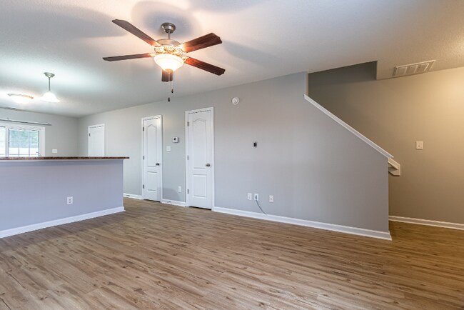 Foto del edificio - 133 Glen Cannon Drive