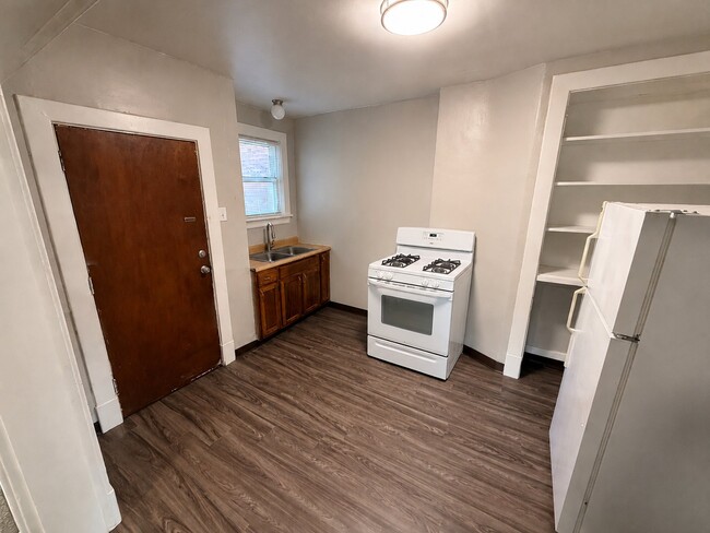 Photo - 115 Parkway Ave (East Pittsburgh, PA) Apartment