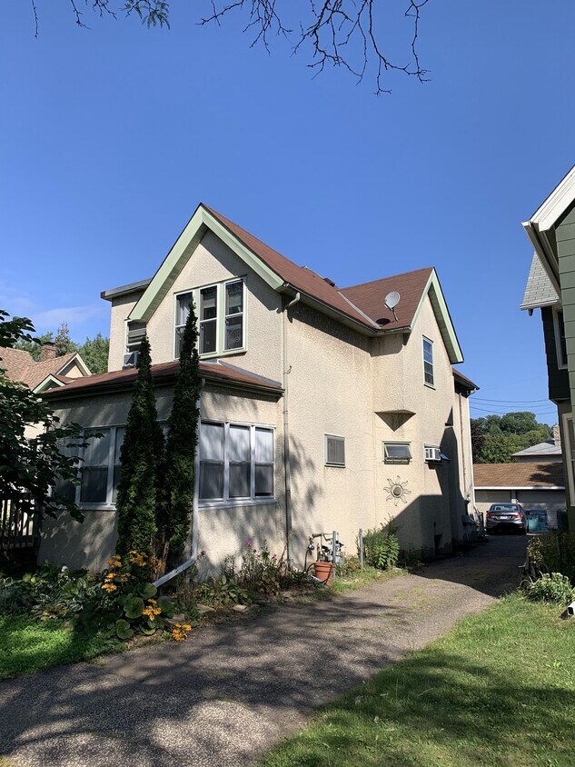 Primary Photo - 365 Goodrich Ave