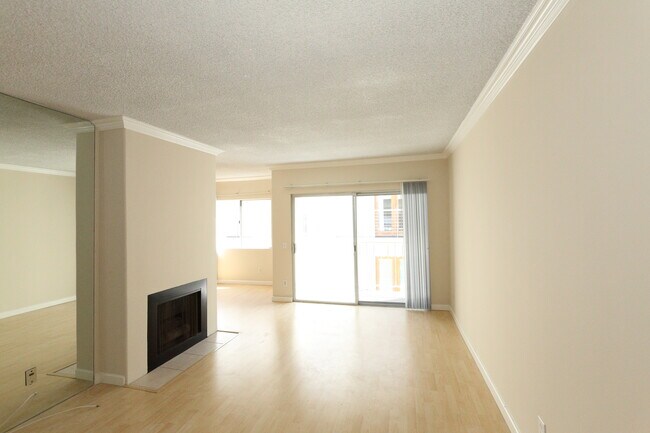Living room and balcony. - 1538 11th
