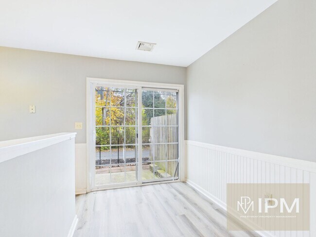 Foto del edificio - Bright 2 Bed, 1.5 Bath Townhome in New Cumberland!