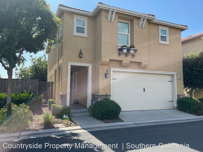 Building Photo - 3 br, 2.5 bath House - 7009 N. Harmony Drive