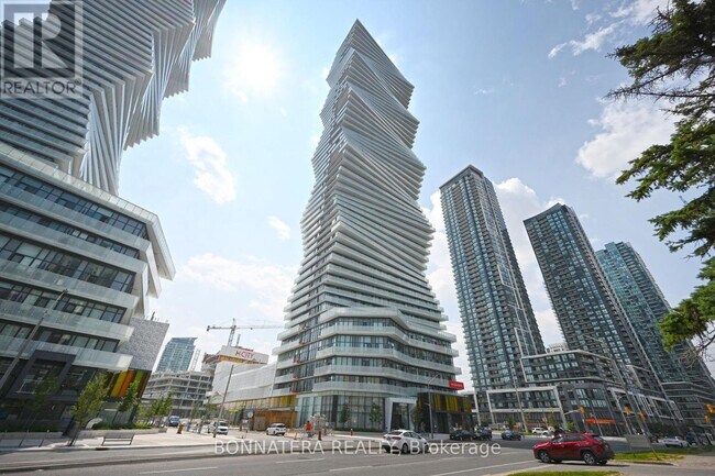 Building Photo - 3900-3900 Confederation Pkwy
