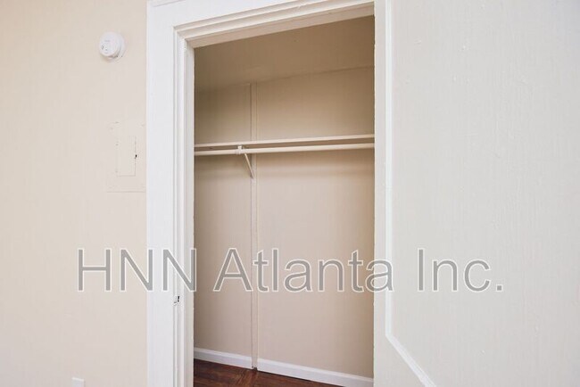Foto del edificio - 437 N Highland Ave NE