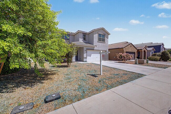 Building Photo - 35450 W Santa Clara Ave
