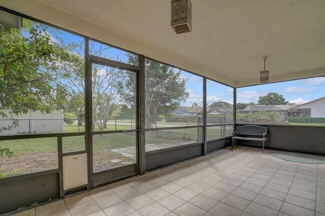 Foto del edificio - 12186 Sycamore Ln