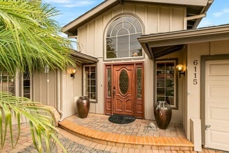 Building Photo - 6115 Manzanillo Dr