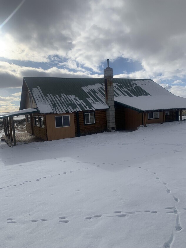 37 Hawken Ln, Pinedale, WY 82941 House Rental in Pinedale, WY