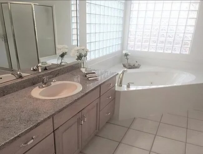 4. Jacuzzi (with east sink) - 137 E 755 S