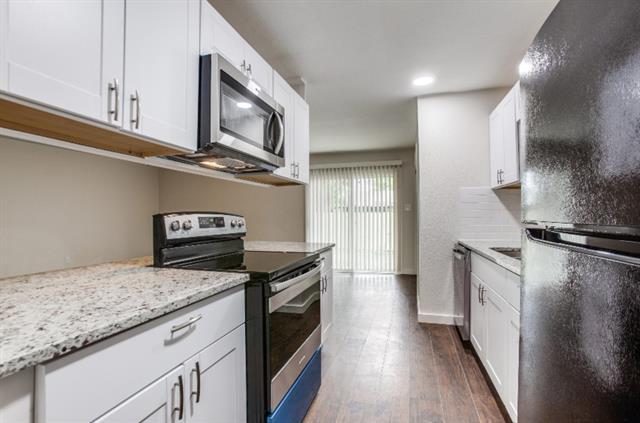 Building Photo - 801 Rolling Ridge Dr