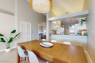 Building Photo - 350 Robin Hood Cir