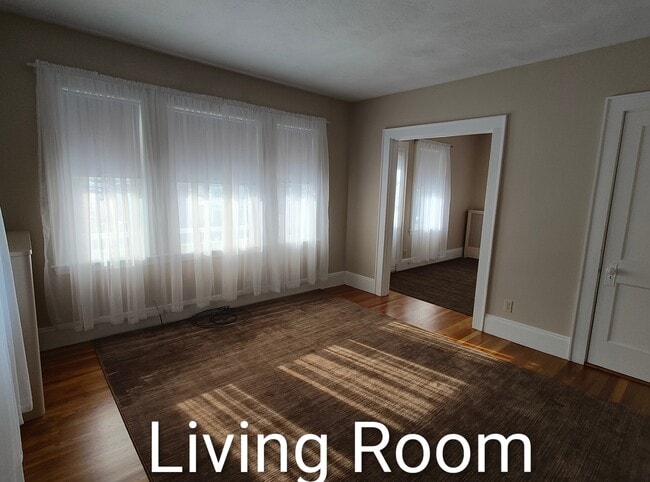 Building Photo - 19 Surry Rd