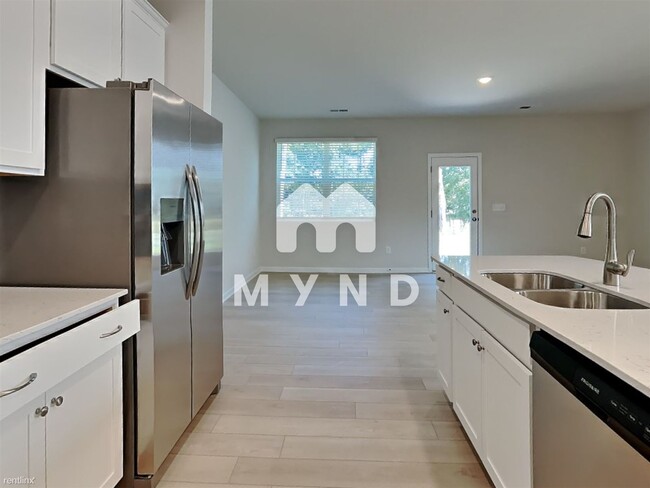Building Photo - 3 br, 2.5 bath Townhome - 149 Eagle Chase Dr