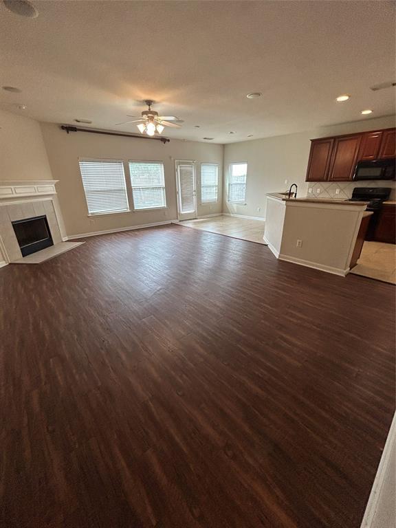 Foto del edificio - 6330 Lost Timber Ln