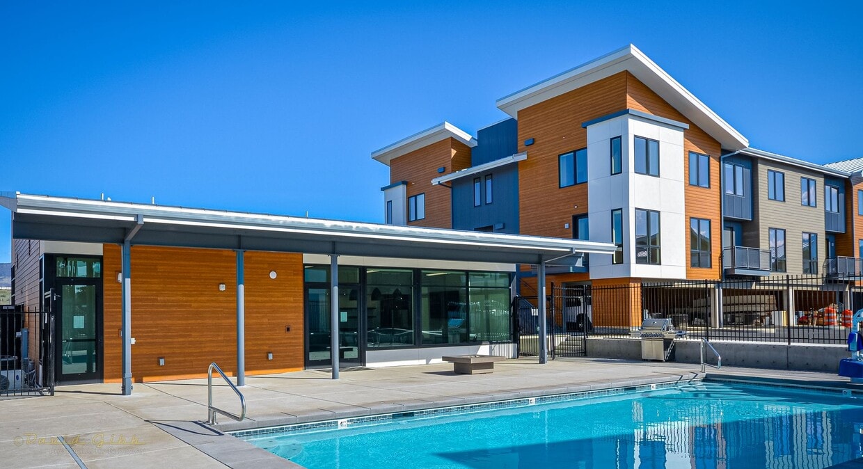 Primary Photo - 2 Bedroom, 2 Bath Pool-View Flat
