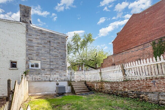 Foto del edificio - 321 W Mifflin St