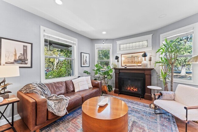 Building Photo - 76 Condict St