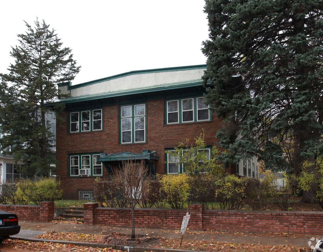 Building Photo - 3922-3924 Grand Ave S