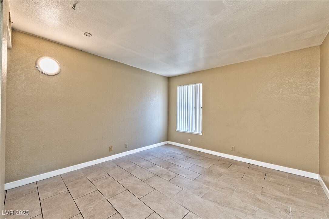 Foto del edificio - 2117 Sun Ave