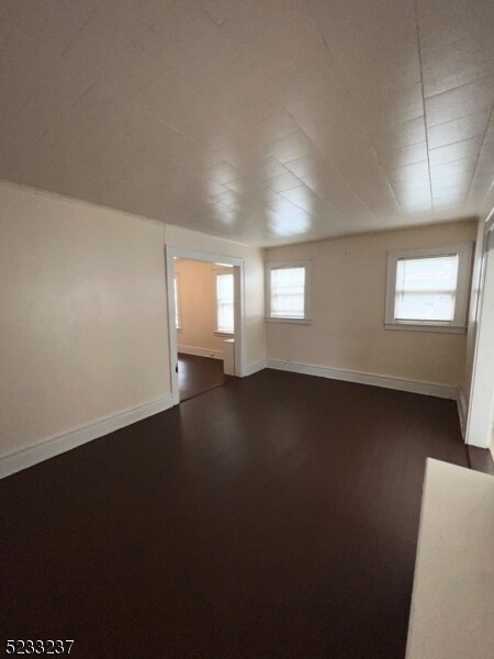 Foto del edificio - 705 Chancellor Ave