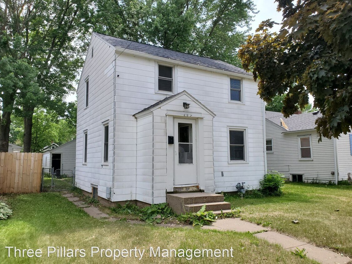 Primary Photo - 2 br, 1 bath House - 607 10th Ave. SW