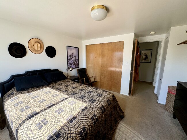 Foto del edificio - 673 E 6th Ave