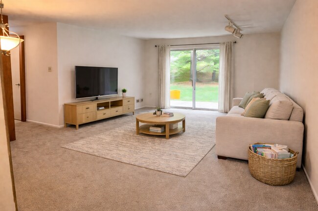 Foto del edificio - 177 Applegate Ln