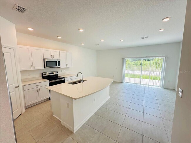 Foto del edificio - 2600 Penguin Blvd