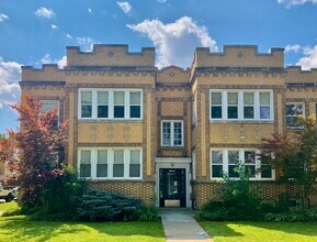 Building Photo - 4103 W Nelson St