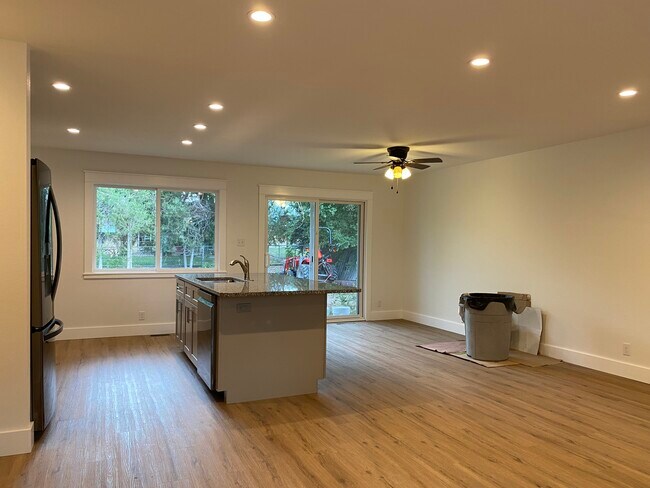 Building Photo - 3686 Chase Ct