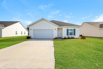 Building Photo - 69 Laura Ct