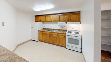 Fawn Lake Apartments photo'